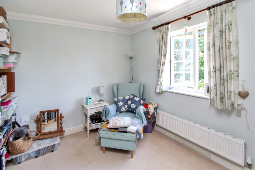 Images for Woodgates Close, High Halden, TN26 EAID:4216876937 BID:70d66595-8873-4a77-aef9-15962f379483