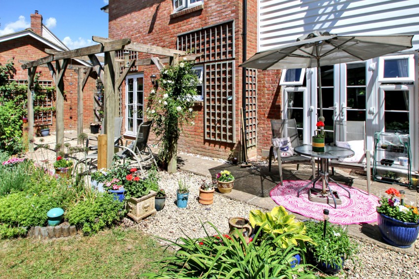 Images for Woodgates Close, High Halden, TN26 EAID:4216876937 BID:70d66595-8873-4a77-aef9-15962f379483