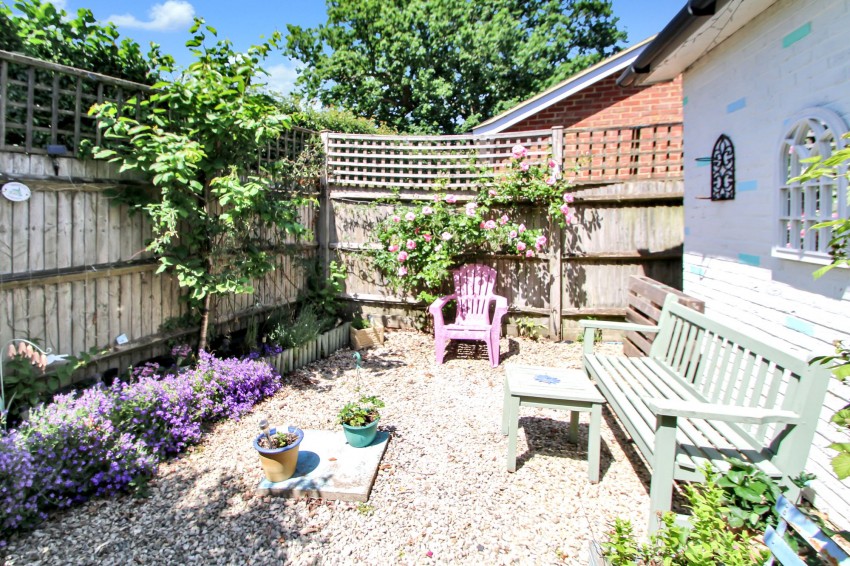 Images for Woodgates Close, High Halden, TN26 EAID:4216876937 BID:70d66595-8873-4a77-aef9-15962f379483