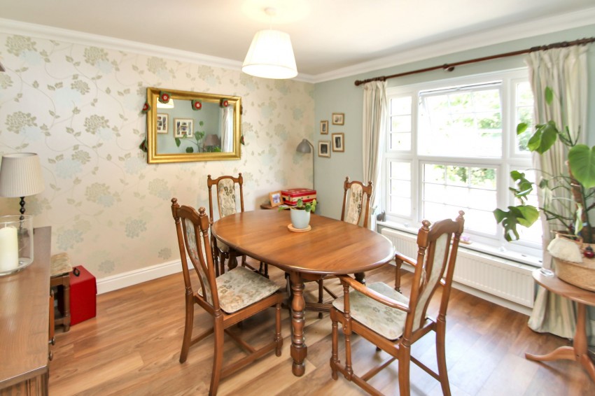 Images for Woodgates Close, High Halden, TN26 EAID:4216876937 BID:70d66595-8873-4a77-aef9-15962f379483
