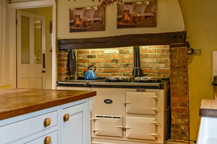 Images for 9 West Cross, Tenterden, TN30 EAID:4216876937 BID:70d66595-8873-4a77-aef9-15962f379483