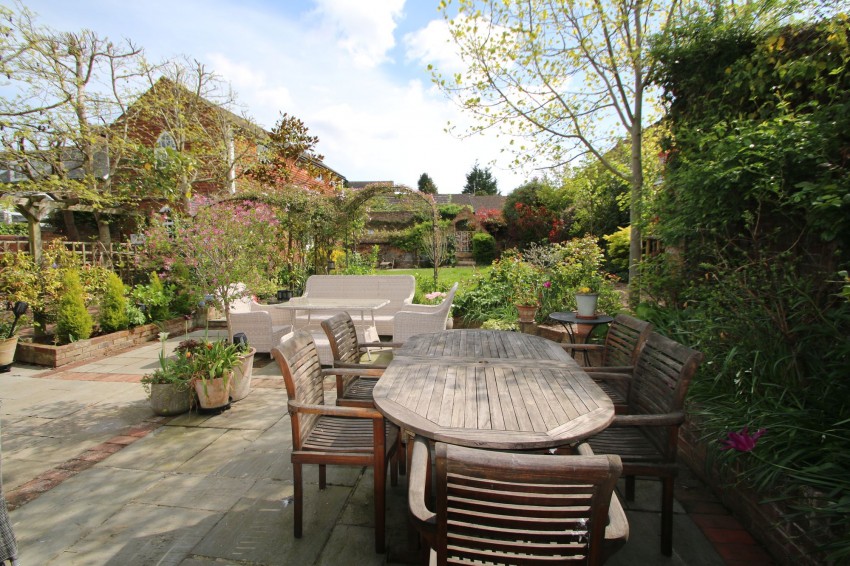 Images for 9 West Cross, Tenterden, TN30 EAID:4216876937 BID:70d66595-8873-4a77-aef9-15962f379483