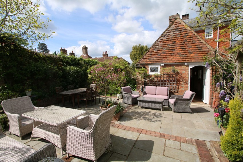 Images for 9 West Cross, Tenterden, TN30 EAID:4216876937 BID:70d66595-8873-4a77-aef9-15962f379483