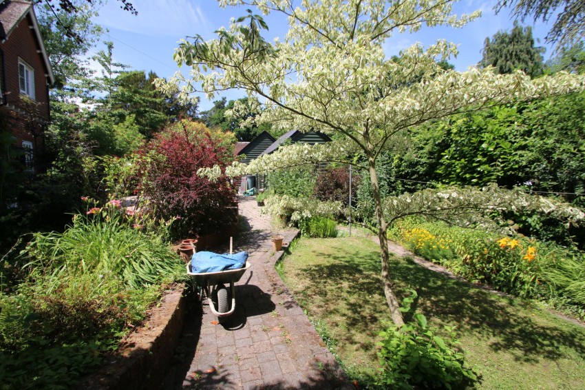 Images for Slip Mill Road, Hawkhurst, TN18 EAID:4216876937 BID:70d66595-8873-4a77-aef9-15962f379483