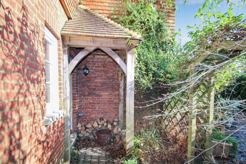 Images for Slip Mill Road, Hawkhurst, TN18 EAID:4216876937 BID:70d66595-8873-4a77-aef9-15962f379483