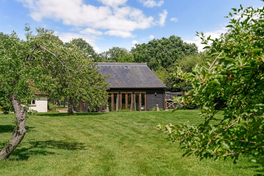 Images for Waterman Quarters, Headcorn, TN27 EAID:4216876937 BID:70d66595-8873-4a77-aef9-15962f379483