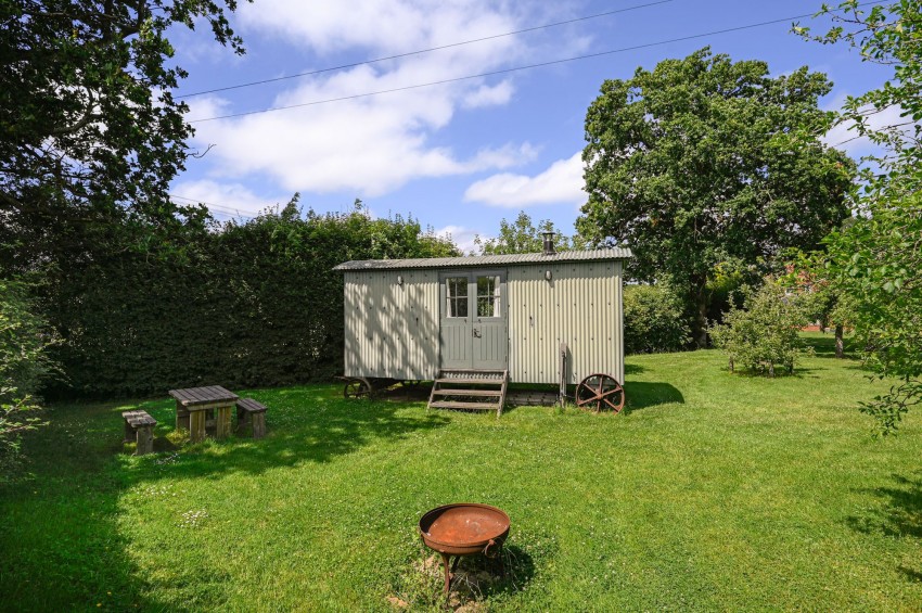 Images for Waterman Quarters, Headcorn, TN27 EAID:4216876937 BID:70d66595-8873-4a77-aef9-15962f379483