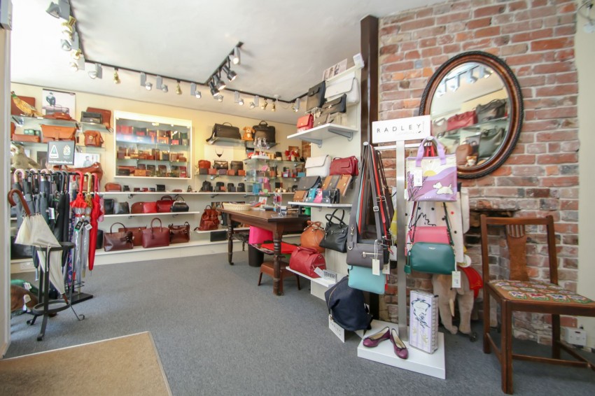 Images for High Street, Rye, TN31 EAID:4216876937 BID:0ad47bdb-e4d4-4b5e-b876-eed8ba4c2973