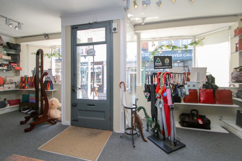 Images for High Street, Rye, TN31 EAID:4216876937 BID:0ad47bdb-e4d4-4b5e-b876-eed8ba4c2973
