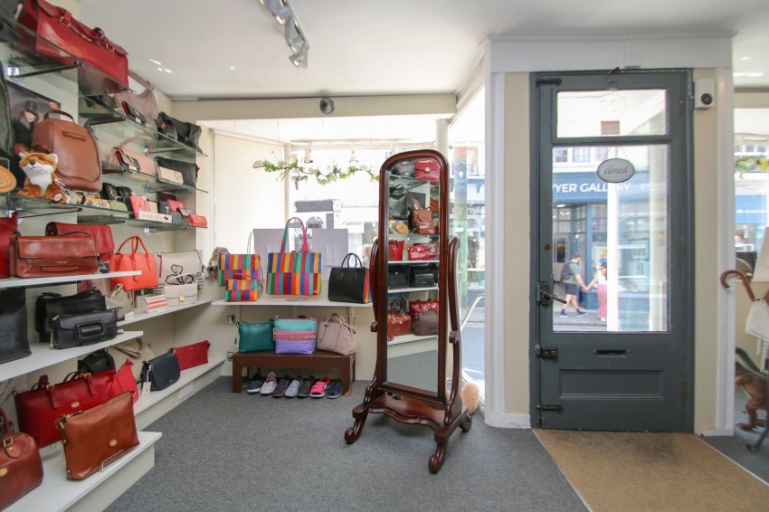 Images for High Street, Rye, TN31 EAID:4216876937 BID:0ad47bdb-e4d4-4b5e-b876-eed8ba4c2973