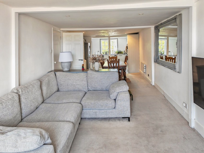 Images for High Street, Rye, TN31 EAID:4216876937 BID:0ad47bdb-e4d4-4b5e-b876-eed8ba4c2973