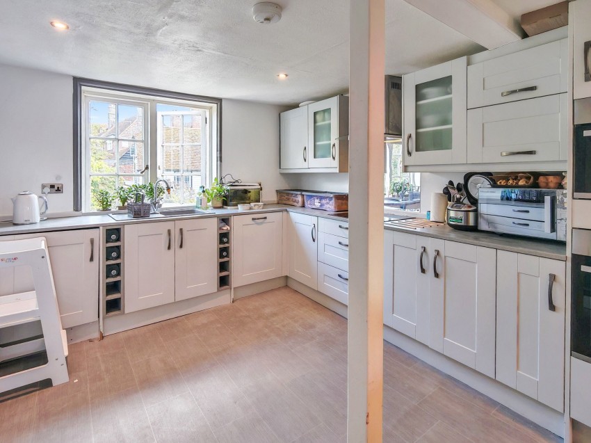 Images for High Street, Rye, TN31 EAID:4216876937 BID:0ad47bdb-e4d4-4b5e-b876-eed8ba4c2973