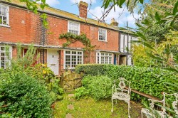 Images for Hylands Yard, Rye, TN31