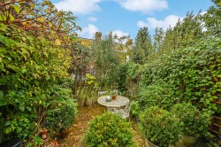 Images for Hylands Yard, Rye, TN31