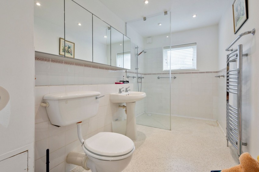 Images for Turners Avenue, Tenterden, TN30 EAID:4216876937 BID:70d66595-8873-4a77-aef9-15962f379483