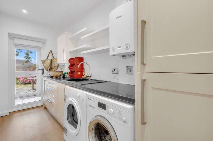 Images for Turners Avenue, Tenterden, TN30 EAID:4216876937 BID:70d66595-8873-4a77-aef9-15962f379483