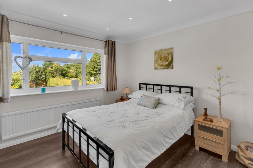Images for Homewood Road, Tenterden, TN30 EAID:4216876937 BID:70d66595-8873-4a77-aef9-15962f379483