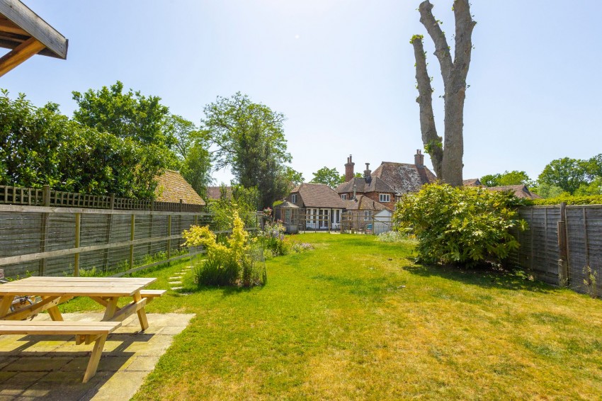 Images for Bethersden Road, Smarden, TN27 EAID:4216876937 BID:70d66595-8873-4a77-aef9-15962f379483