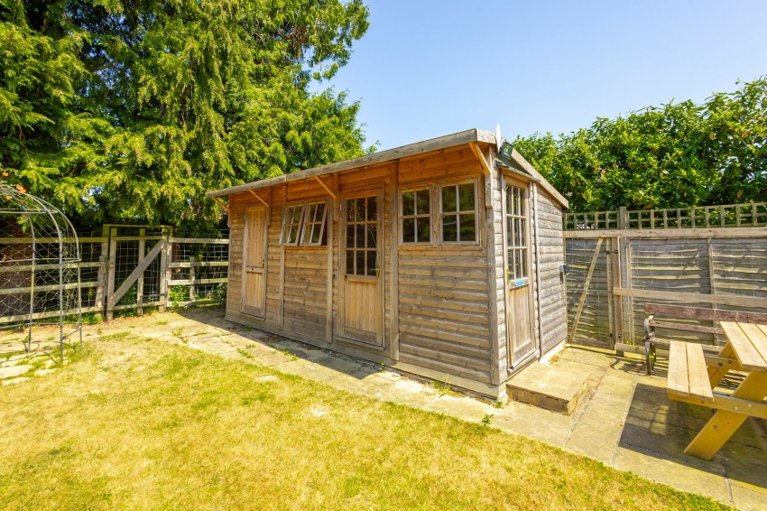 Images for Bethersden Road, Smarden, TN27 EAID:4216876937 BID:70d66595-8873-4a77-aef9-15962f379483