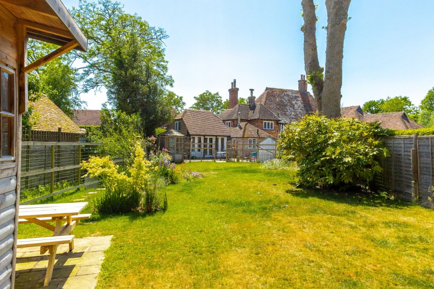 Images for Bethersden Road, Smarden, TN27 EAID:4216876937 BID:70d66595-8873-4a77-aef9-15962f379483