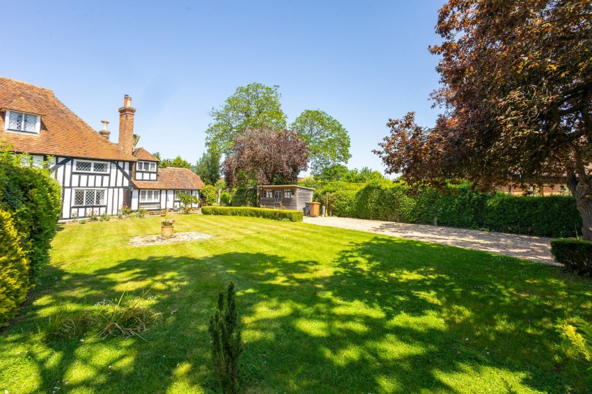 Images for Bethersden Road, Smarden, TN27 EAID:4216876937 BID:70d66595-8873-4a77-aef9-15962f379483