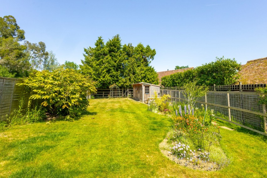 Images for Bethersden Road, Smarden, TN27 EAID:4216876937 BID:70d66595-8873-4a77-aef9-15962f379483