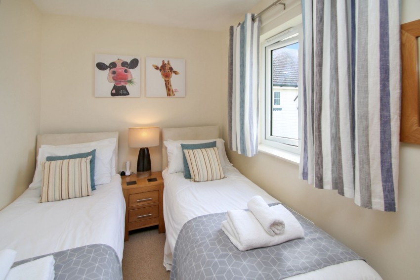 Images for Badger Way, Camber, TN31 EAID:4216876937 BID:0ad47bdb-e4d4-4b5e-b876-eed8ba4c2973