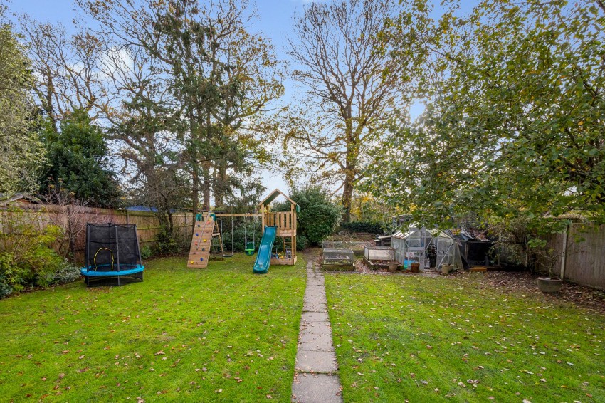 Images for Woodchurch Road, Shadoxhurst, TN26 EAID:4216876937 BID:70d66595-8873-4a77-aef9-15962f379483