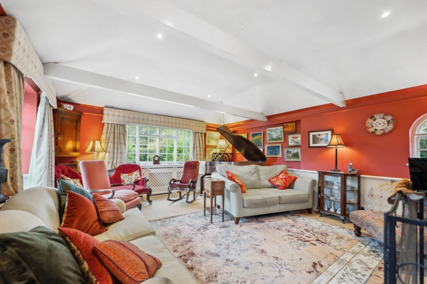 Images for The Street, Wittersham, TN30 EAID:4216876937 BID:70d66595-8873-4a77-aef9-15962f379483
