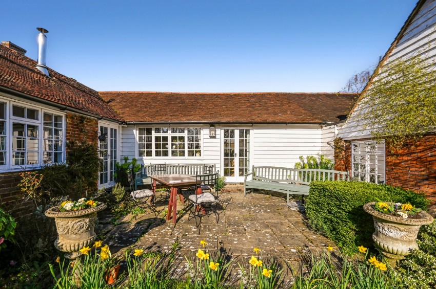 Images for The Street, Wittersham, TN30 EAID:4216876937 BID:70d66595-8873-4a77-aef9-15962f379483