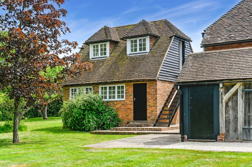 Images for High Halden, Ashford, TN26 EAID:4216876937 BID:70d66595-8873-4a77-aef9-15962f379483