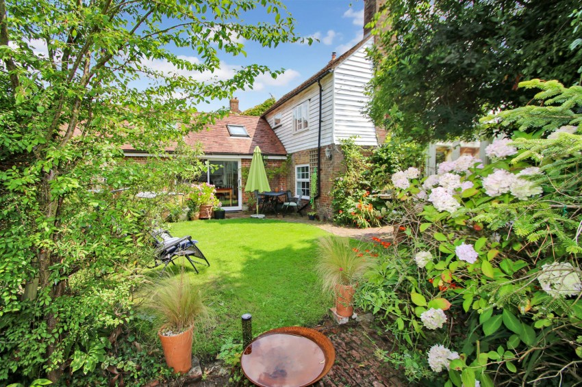 Images for The Street, Wittersham, TN30 EAID:4216876937 BID:70d66595-8873-4a77-aef9-15962f379483