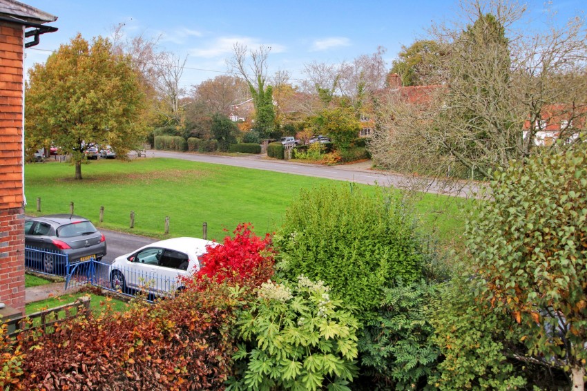 Images for Back Road, Sandhurst, TN18 EAID:4216876937 BID:70d66595-8873-4a77-aef9-15962f379483