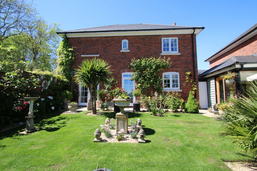 Images for Three Fields Road, Tenterden, TN30 EAID:4216876937 BID:70d66595-8873-4a77-aef9-15962f379483
