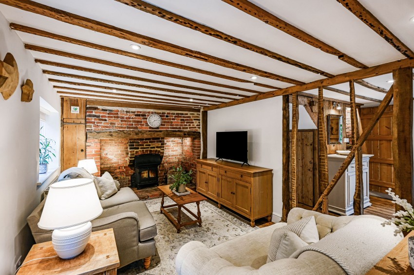 Images for Main Street, Peasmarsh, TN31 EAID:4216876937 BID:0ad47bdb-e4d4-4b5e-b876-eed8ba4c2973