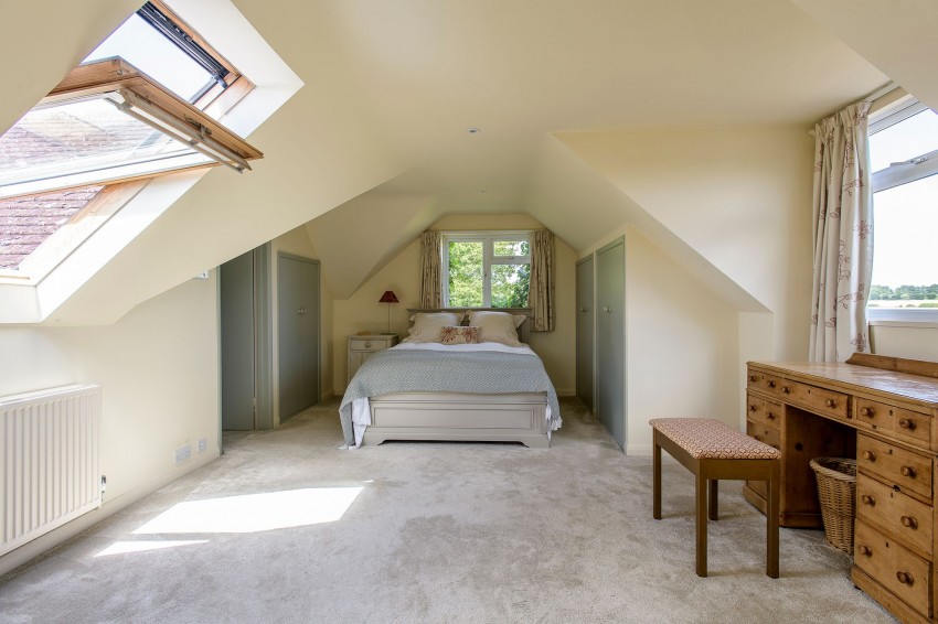 Images for Woodchurch, Ashford, TN26 EAID:4216876937 BID:70d66595-8873-4a77-aef9-15962f379483