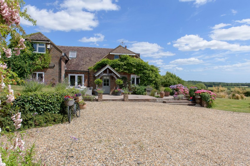 Images for Woodchurch, Ashford, TN26 EAID:4216876937 BID:70d66595-8873-4a77-aef9-15962f379483