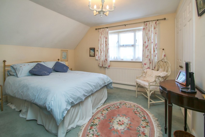 Images for 43 Appledore Road, Tenterden, TN30 EAID:4216876937 BID:70d66595-8873-4a77-aef9-15962f379483