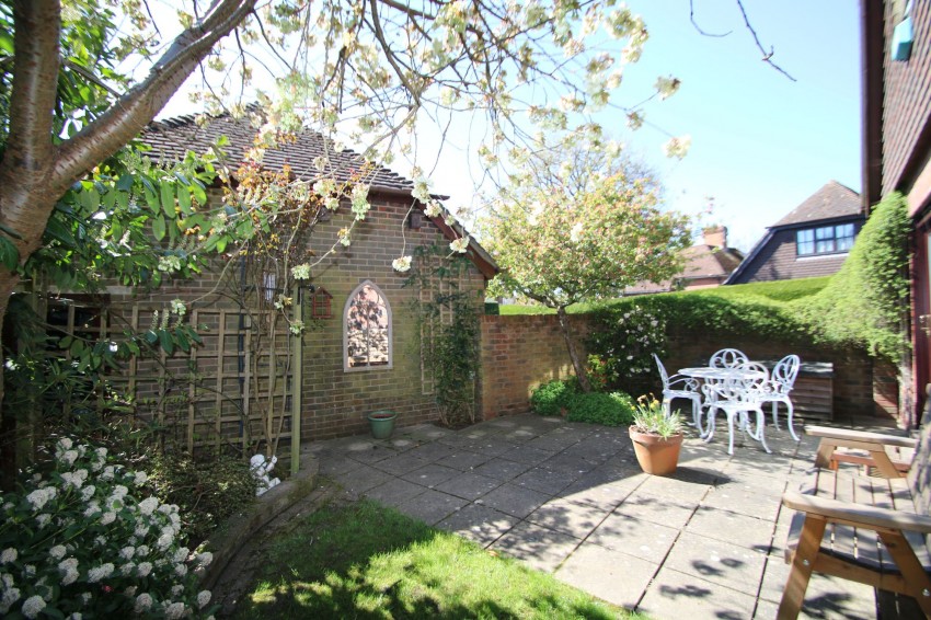Images for 43 Appledore Road, Tenterden, TN30 EAID:4216876937 BID:70d66595-8873-4a77-aef9-15962f379483