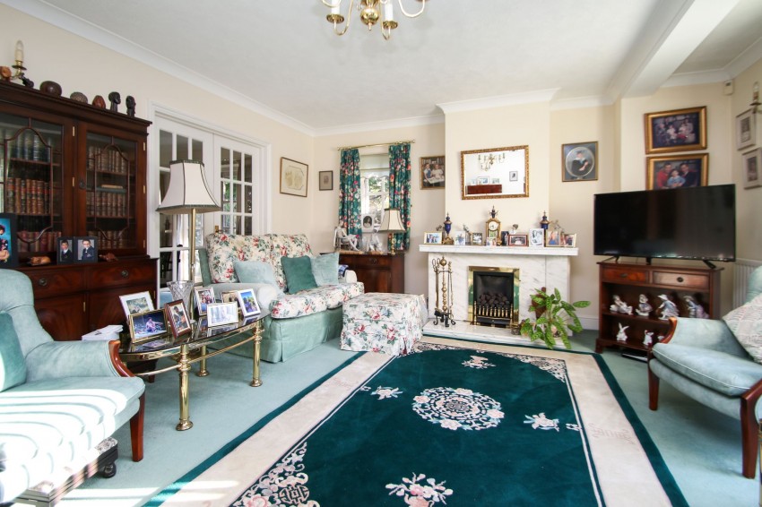 Images for 43 Appledore Road, Tenterden, TN30 EAID:4216876937 BID:70d66595-8873-4a77-aef9-15962f379483