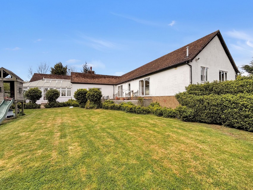 Images for Field Mill Road, Egerton, TN27 EAID:4216876937 BID:70d66595-8873-4a77-aef9-15962f379483