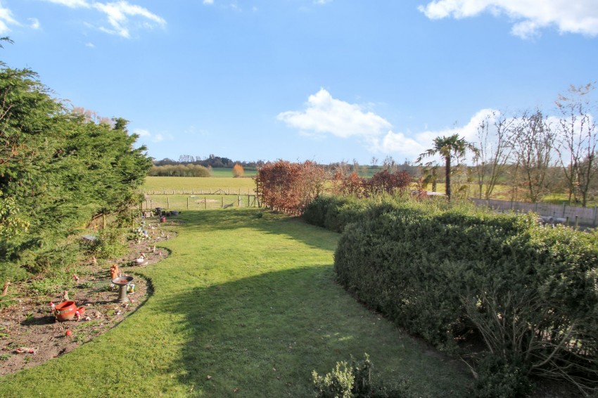 Images for Field Mill Road, Egerton, TN27 EAID:4216876937 BID:70d66595-8873-4a77-aef9-15962f379483
