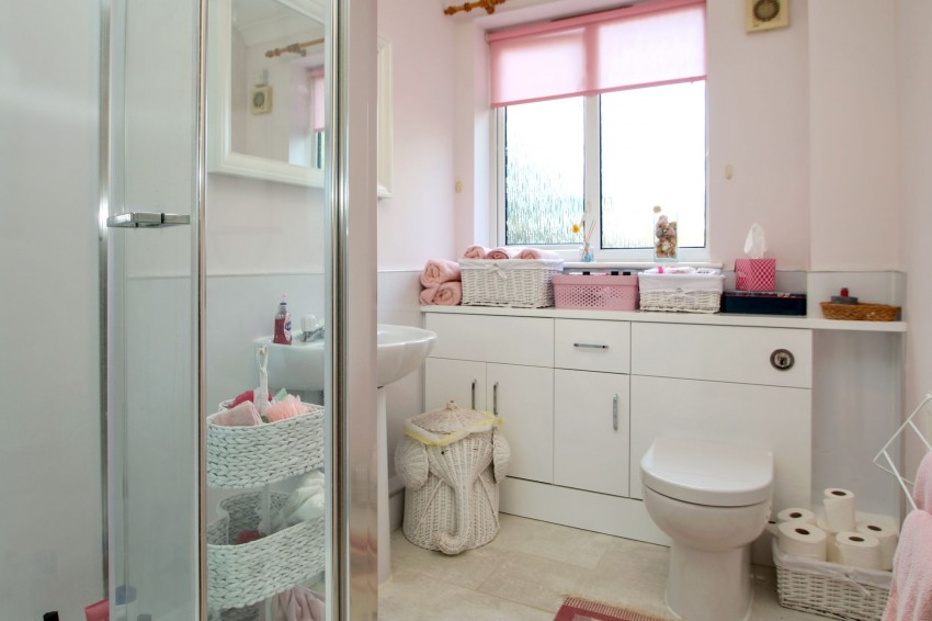 Images for Field Mill Road, Egerton, TN27 EAID:4216876937 BID:70d66595-8873-4a77-aef9-15962f379483