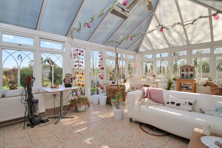 Images for Field Mill Road, Egerton, TN27 EAID:4216876937 BID:70d66595-8873-4a77-aef9-15962f379483