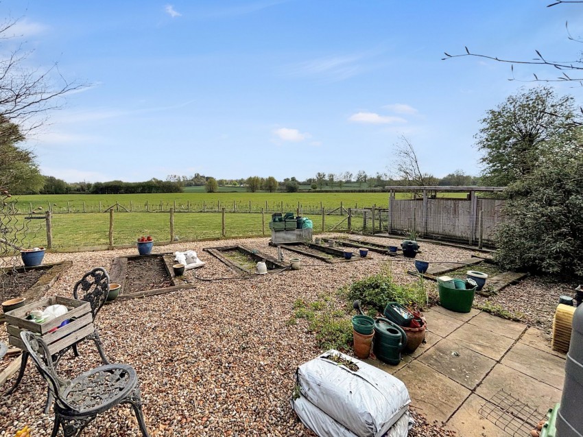 Images for Field Mill Road, Egerton, TN27 EAID:4216876937 BID:70d66595-8873-4a77-aef9-15962f379483