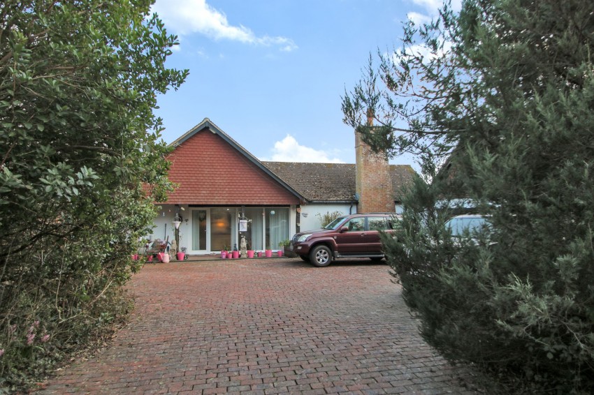 Images for Field Mill Road, Egerton, TN27 EAID:4216876937 BID:70d66595-8873-4a77-aef9-15962f379483