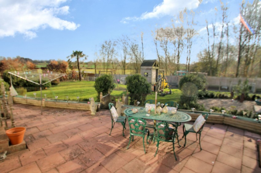 Images for Field Mill Road, Egerton, TN27 EAID:4216876937 BID:70d66595-8873-4a77-aef9-15962f379483