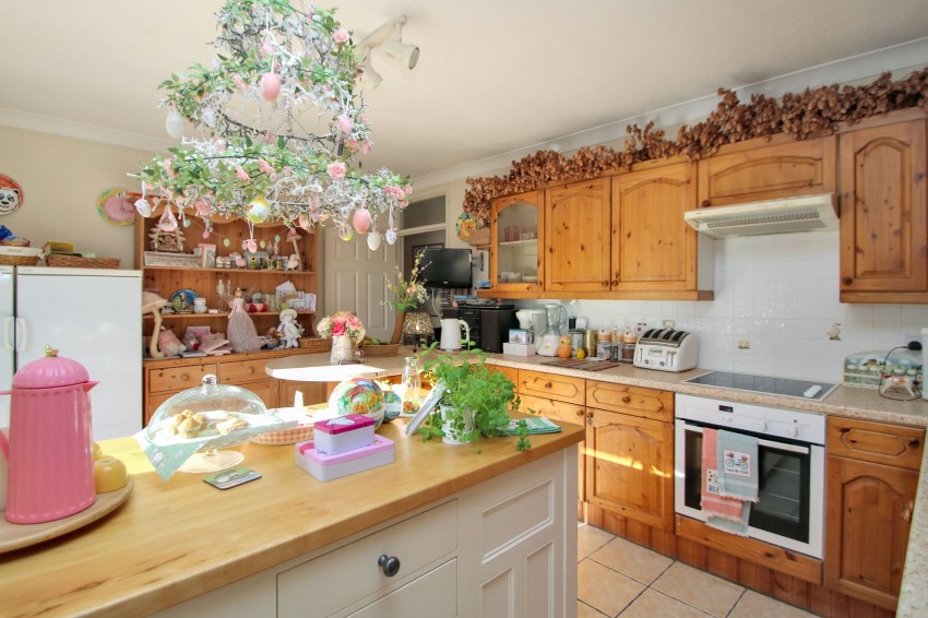 Images for Field Mill Road, Egerton, TN27 EAID:4216876937 BID:70d66595-8873-4a77-aef9-15962f379483