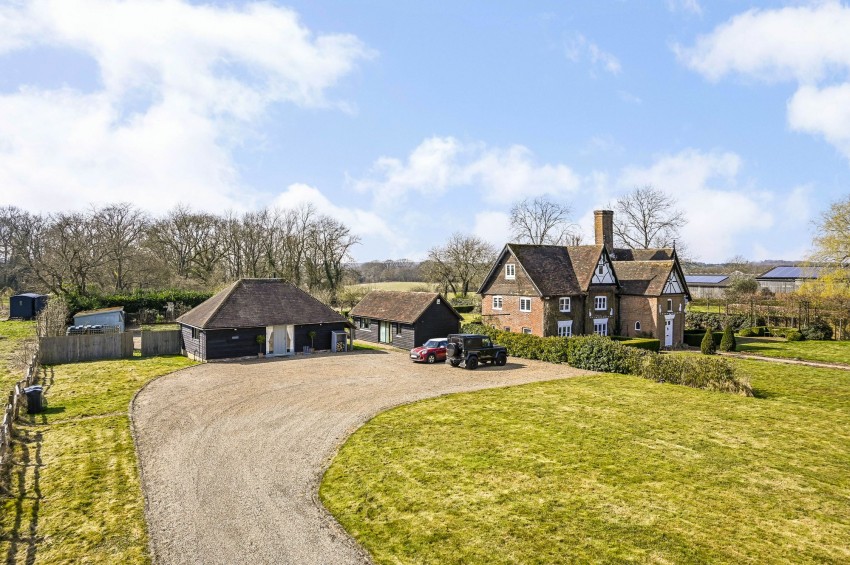 Images for Bugglesden Road, St. Michaels, TN30 EAID:4216876937 BID:70d66595-8873-4a77-aef9-15962f379483