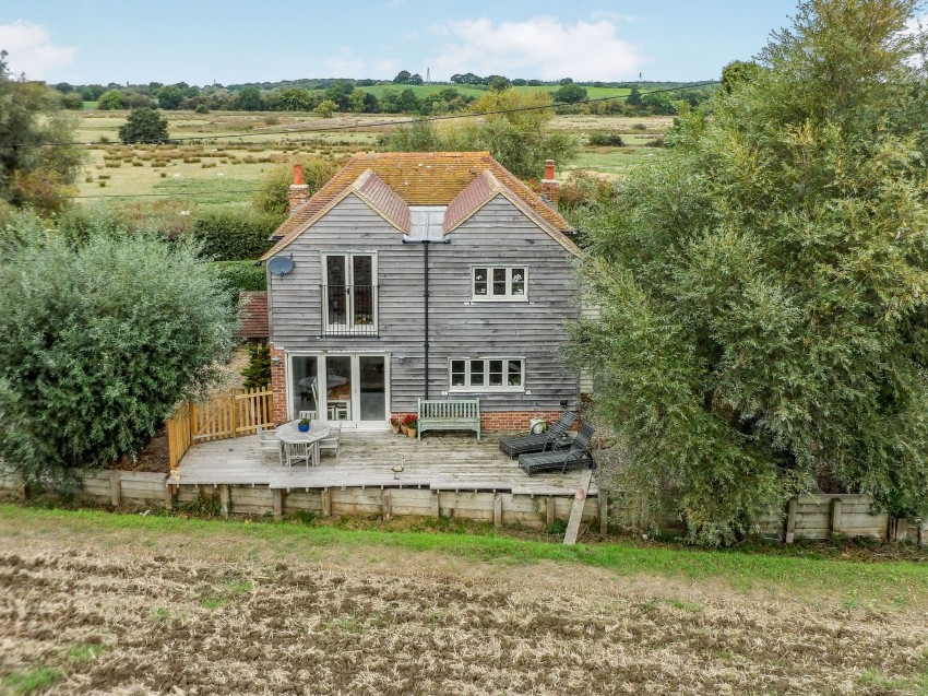 Images for Station Road, Appledore, TN26 EAID:4216876937 BID:70d66595-8873-4a77-aef9-15962f379483